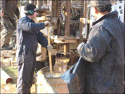 Drilling through mud